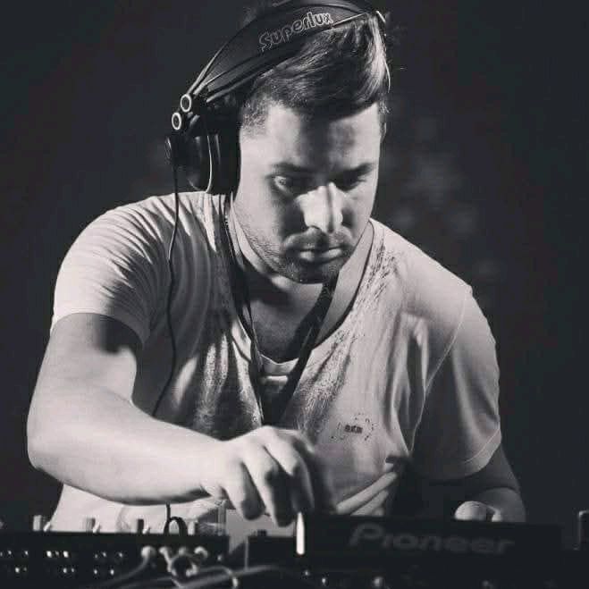 DJ Cosmos - DJ & Music Producer